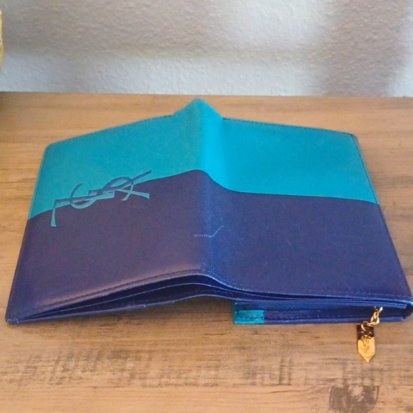 Vintage Yves Saint laurent Two-tone Bi-Fold Wallet - Picture 14 of 15